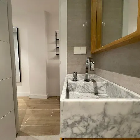 Palm House Apartman *